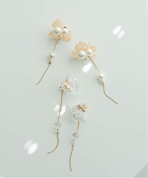 RANDA（ランダ）の「2WAYフラワーピアス（ピアス（両耳用）・レディース・ピンク/クリア・FREE）」の3枚目の写真