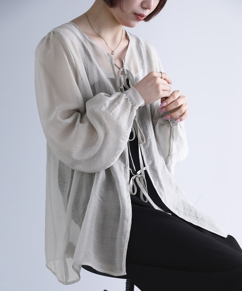 n'OrLABEL(ノアールレーベル)の「『前後2WAYリボンシアーブラウス』(シャツ/ブラウス・レディース・ライトグレー/ブラック/アイボリー・2/1)」の9枚目の写真