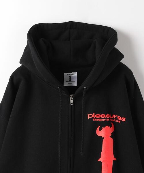 海外限定 PLEASURES フライング グラフィック パーカー 送関税込 海外限定 PLEASURES フライング グラフィック パーカー 送関税込
