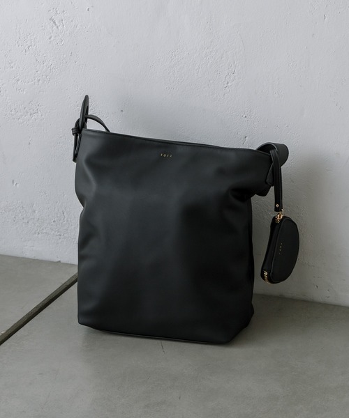 loti(ロティ)の「【EC限定】loti ハーフムーンポーチ付きBAG(ショルダーバッグ・レディース・ブラック/ベージュ・ONE SIZE)」の17枚目の写真