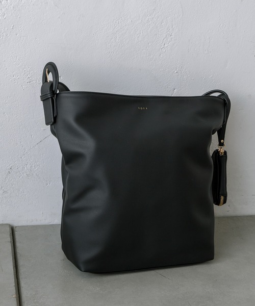 loti(ロティ)の「【EC限定】loti ハーフムーンポーチ付きBAG(ショルダーバッグ・レディース・ブラック/ベージュ・ONE SIZE)」の11枚目の写真