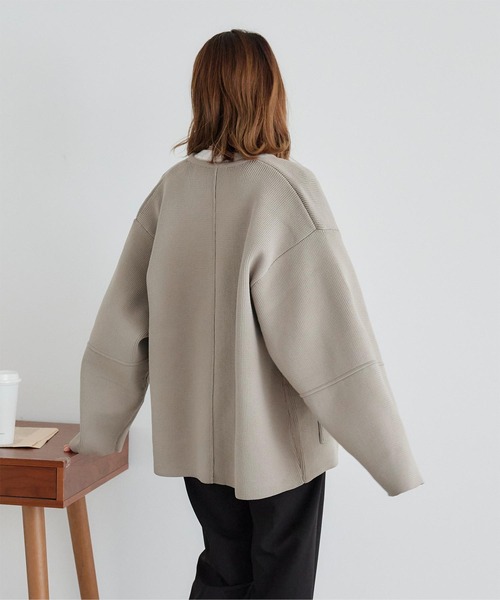 titivate（ティティベイト）の「ランタンスリーブブルゾン（ブルゾン・レディース・ホワイト系その他/ブラック/グレイッシュベージュ/オフホワイト・FREE）」の4枚目の写真