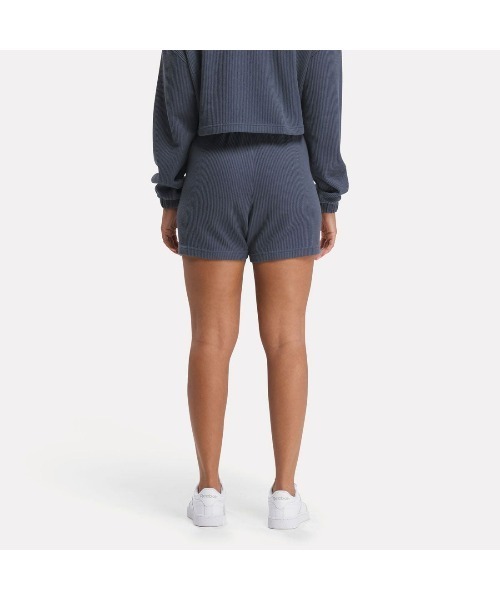Reebok(リーボック)の「クラシック ワッフル ショーツ / CL WDE WAFFLE SHORT(その他パンツ・レディース・ブルーグレー/ブラック/ベージュ・LARGE/MEDIUM/SMALL/X-LARGE)」の4枚目の写真
