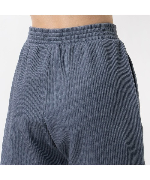 Reebok(リーボック)の「クラシック ワッフル ショーツ / CL WDE WAFFLE SHORT(その他パンツ・レディース・ブルーグレー/ブラック/ベージュ・LARGE/MEDIUM/SMALL/X-LARGE)」の11枚目の写真