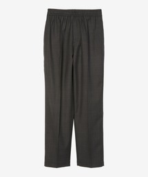 テーパードパンツ