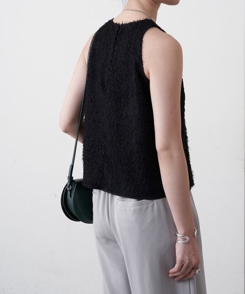 SHENERY（シーナリー）の「アメスリリバーシブルタンクトップ（シャツ/ブラウス・レディース・アイボリー/ブラック・FREE）」の17枚目の写真