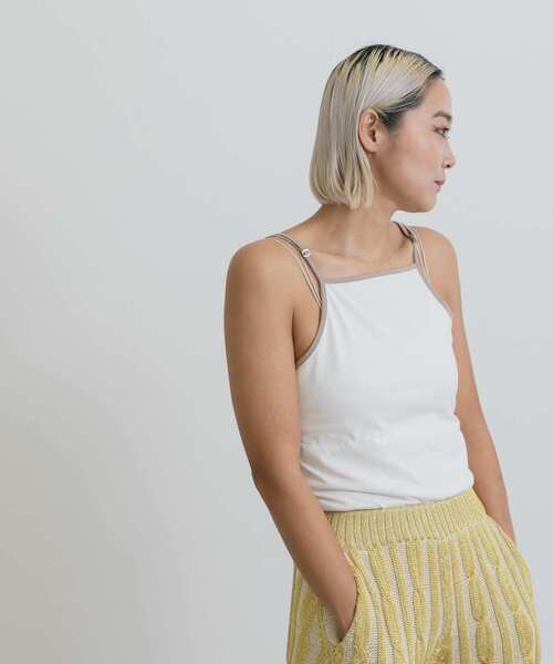 THE GOODLAND MARKET(ザグッドランドマーケット)の「cwtch ORGANIC CT BICOLOR CAMISOLE(キャミソール・レディース・オフホワイト/チャコールグレー/ベージュ・ONE)」の6枚目の写真