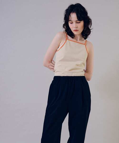 THE GOODLAND MARKET(ザグッドランドマーケット)の「cwtch ORGANIC CT BICOLOR CAMISOLE(キャミソール・レディース・オフホワイト/チャコールグレー/ベージュ・ONE)」の11枚目の写真