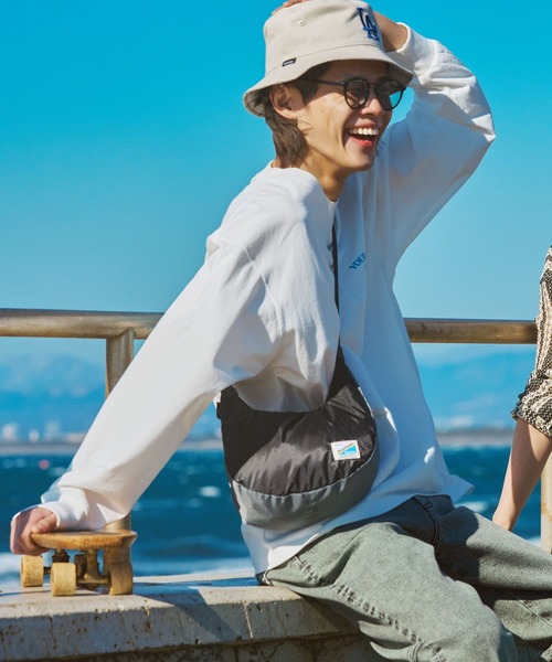 COBMASTER（コブマスター）の「【Cobmaster（コブマスター）×BAYFLOW】[使い勝手のいいサイズ感]バナナショルダー（ショルダーバッグ・レディース・ブラウン/ホワイト/ブラック・0）」の18枚目の写真