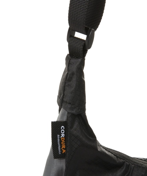 COBMASTER（コブマスター）の「【Cobmaster（コブマスター）×BAYFLOW】[使い勝手のいいサイズ感]バナナショルダー（ショルダーバッグ・レディース・ブラウン/ホワイト/ブラック・0）」の11枚目の写真