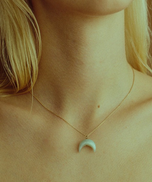 ANU（アヌ）の「moonlight necklace - ムーンライトネックレス（ネックレス・レディース・グレー/ブルー・FREE）」の7枚目の写真