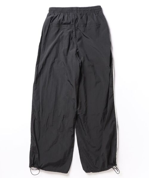 archives（アルシーヴ）の「サイドラインパラシュートパンツ（カーゴパンツ・レディース・アイボリー/ブラック/グレー・MEDIUM）」の5枚目の写真