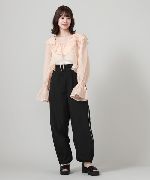 archives（アルシーヴ）の「サイドラインパラシュートパンツ（カーゴパンツ・レディース・アイボリー/ブラック/グレー・MEDIUM）」の14枚目の写真