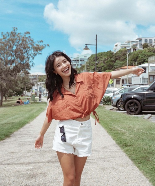 ROXY（ロキシー）の「MY OASIS SHIRT/ロキシードローコード付きショート丈半袖シャツ（シャツ/ブラウス・レディース・グリーン/ブラック/レッド・LARGE/SMALL/MEDIUM）」の3枚目の写真