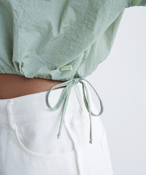 ROXY（ロキシー）の「MY OASIS SHIRT/ロキシードローコード付きショート丈半袖シャツ（シャツ/ブラウス・レディース・グリーン/ブラック/レッド・LARGE/SMALL/MEDIUM）」の13枚目の写真