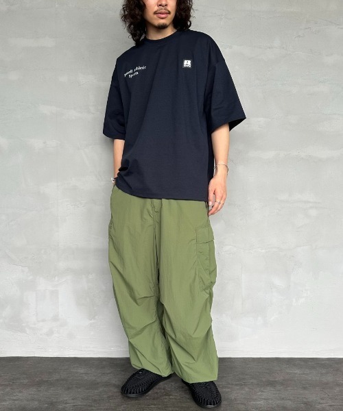 Russell Athletic（ラッセルアスレティック）の「[RUSSELL ATHLETIC/ラッセル アスレチック] 別注 DRI POWER ワンポイントロゴTシャツ（Tシャツ/カットソー・レディース・ブラック/ネイビー/ホワイト・M/L/XL）」の9枚目の写真