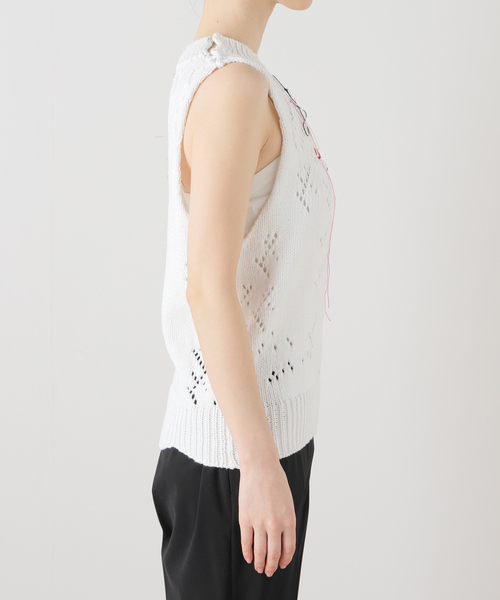 Charles Chaton（シャルルシャトン）の「sleeveless knit │ pillings（ニット/セーター・レディース・ホワイト/レッド・FREE）」の8枚目の写真