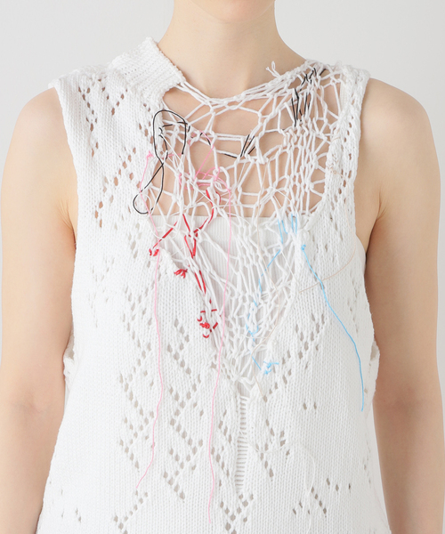 Charles Chaton（シャルルシャトン）の「sleeveless knit │ pillings（ニット/セーター・レディース・ホワイト/レッド・FREE）」の9枚目の写真