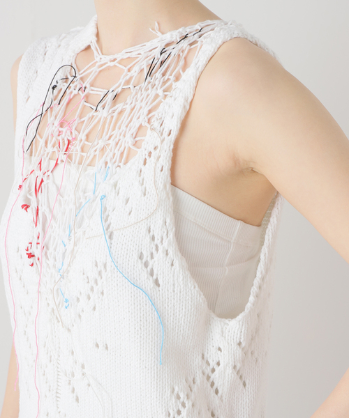 Charles Chaton（シャルルシャトン）の「sleeveless knit │ pillings（ニット/セーター・レディース・ホワイト/レッド・FREE）」の11枚目の写真