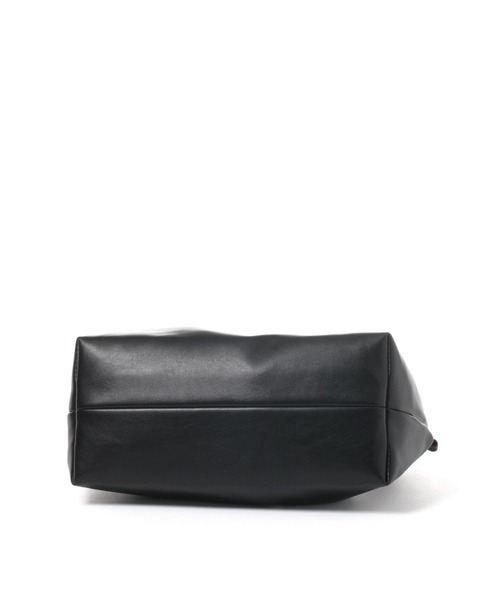 LAKOLE（ラコレ）の「クチギャザー2WAYショルダーバッグ / 116064（ショルダーバッグ・レディース・ブラック/アイボリー/シルバー/モカ・FREE）」の12枚目の写真