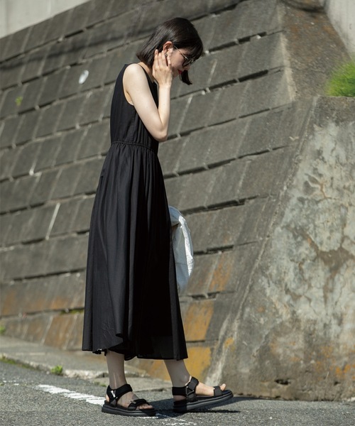 OPAQUE.CLIP（オペークドットクリップ）の「◆《美人百花掲載》フィット＆フレアドレス オーガニックコットン混【洗濯機洗い可】（ワンピース・レディース・ブラック/ホワイト系8/グリーン系その他2/パープル・38/42/40）」の7枚目の写真