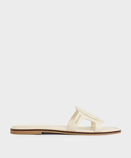 CHARLES & KEITH(チャールズ & キース)の「Easley イーズリー カットアウト スライドサンダル(サンダル・レディース・ブラック/オフホワイト/ライラック/ブラック系その他4/ホワイト系その他3/ブラウン系その他3/クリアブラウン・23.5cm/24.5cm/25cm/25.5cm/23cm/22.5cm)」の2枚目の写真