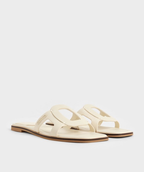 CHARLES & KEITH(チャールズ & キース)の「Easley イーズリー カットアウト スライドサンダル(サンダル・レディース・ブラック/オフホワイト/ライラック/ブラック系その他4/ホワイト系その他3/ブラウン系その他3/クリアブラウン・23.5cm/24.5cm/25cm/25.5cm/23cm/22.5cm)」の13枚目の写真