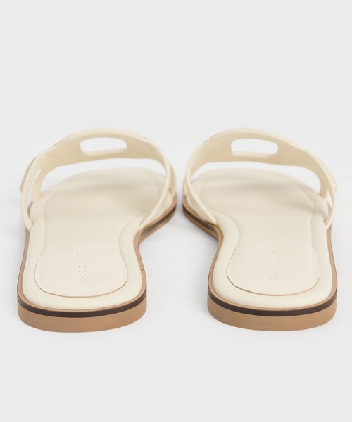 CHARLES & KEITH(チャールズ & キース)の「Easley イーズリー カットアウト スライドサンダル(サンダル・レディース・ブラック/オフホワイト/ライラック/ブラック系その他4/ホワイト系その他3/ブラウン系その他3/クリアブラウン・23.5cm/24.5cm/25cm/25.5cm/23cm/22.5cm)」の14枚目の写真