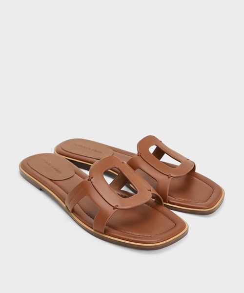CHARLES & KEITH(チャールズ & キース)の「Easley イーズリー カットアウト スライドサンダル(サンダル・レディース・ブラック/オフホワイト/ライラック/ブラック系その他4/ホワイト系その他3/ブラウン系その他3/クリアブラウン・23.5cm/24.5cm/25cm/25.5cm/23cm/22.5cm)」の18枚目の写真
