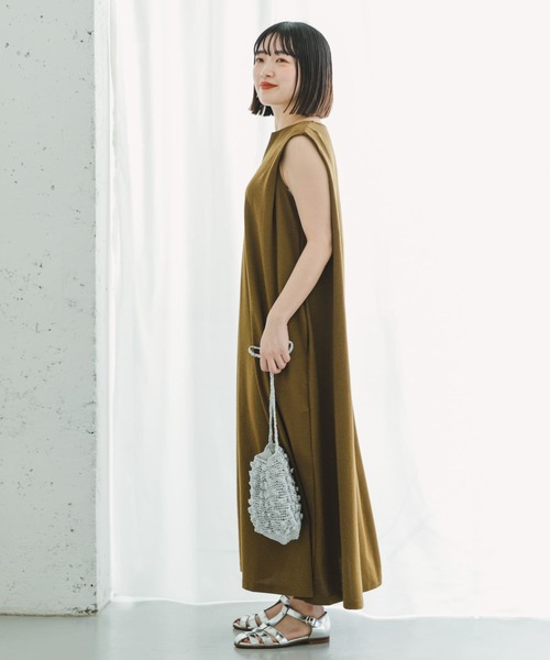 ITEMS URBANRESEARCH（アイテムズ アーバンリサーチ）の「カットミラノノースリーブワンピース（ワンピース・レディース・ブラウン系その他/ブラック/オフホワイト・FREE）」の14枚目の写真