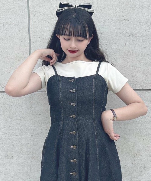 an another angelus（アンアナザーアンジェラス）の「フロント釦デニムフレアーキャミワンピース/ananotherangelus（ワンピース・レディース・ライトブルー/ブラック・FREE）」の9枚目の写真