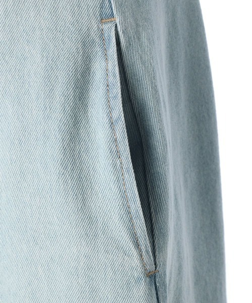 an another angelus（アンアナザーアンジェラス）の「フロント釦デニムフレアーキャミワンピース/ananotherangelus（ワンピース・レディース・ライトブルー/ブラック・FREE）」の17枚目の写真