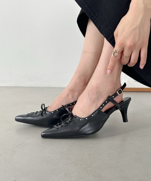 CLEA(クレア)の「ポインテッドトゥレースアップミュール(パンプス・レディース・シルバー/ブラック/ホワイト・23.5cm/24.5cm)」の8枚目の写真