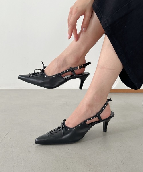 CLEA(クレア)の「ポインテッドトゥレースアップミュール(パンプス・レディース・シルバー/ブラック/ホワイト・23.5cm/24.5cm)」の9枚目の写真