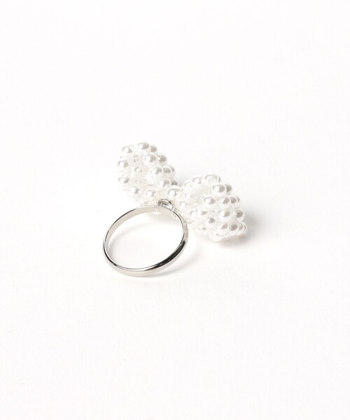 CAROLINA GLASER（カロリナ グレイサー）の「パールリボン リング（リング・レディース・ホワイト・ONE SIZE）」の3枚目の写真