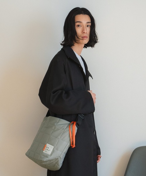Wpc.(ダブリュピーシー)の「ONDOO キルティングショルダーバッグ Wpc.(ショルダーバッグ・レディース・ブラック/オフホワイト/グレー/ベージュ・FREE)」の3枚目の写真