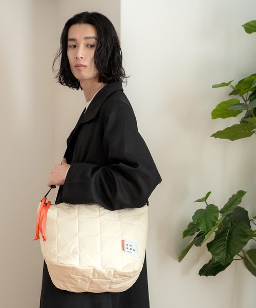 Wpc.(ダブリュピーシー)の「ONDOO キルティングショルダーバッグ Wpc.(ショルダーバッグ・レディース・ブラック/オフホワイト/グレー/ベージュ・FREE)」の7枚目の写真