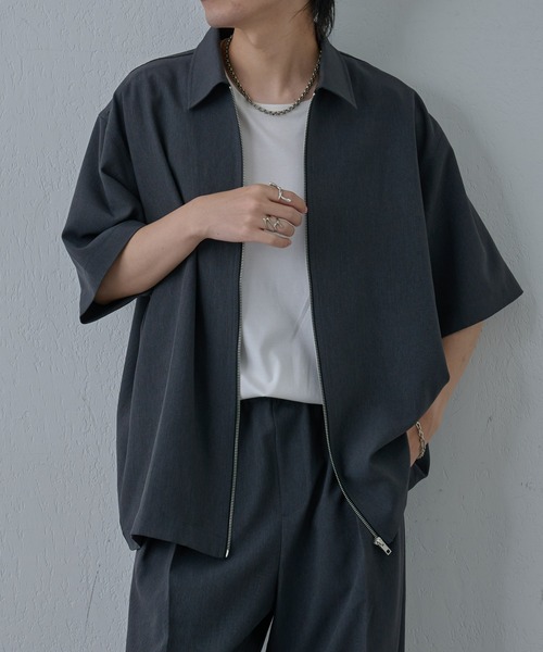 COLONY 2139（コロニートゥーワンスリーナイン）の「ドライエアー半袖ジップシャツ（シャツ/ブラウス・メンズ・グレー/ブラック・LARGE/MEDIUM）」の2枚目の写真