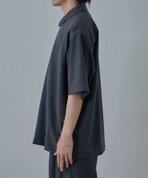 COLONY 2139（コロニートゥーワンスリーナイン）の「ドライエアー半袖ジップシャツ（シャツ/ブラウス・メンズ・グレー/ブラック・LARGE/MEDIUM）」の7枚目の写真