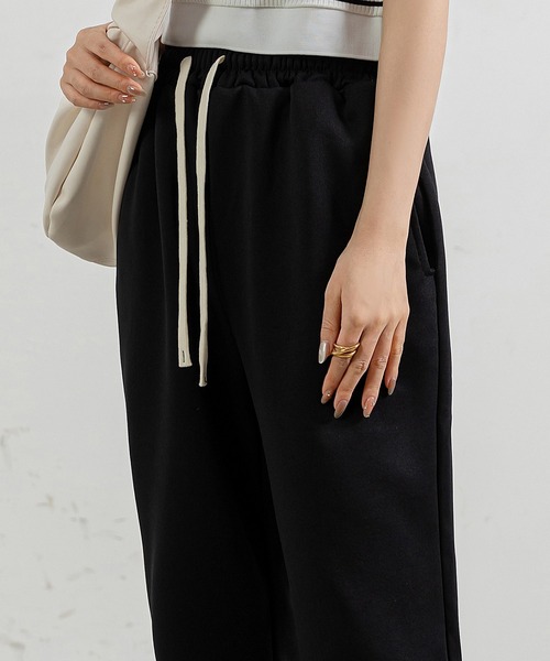 DAY CLOSET(デイ クローゼット)の「【ドラマ衣装提供】レディース リラクシー裾ファスナースウェットパンツ(スウェットパンツ・レディース・ブラック/オートミール・M/L/XL/2XL)」の17枚目の写真