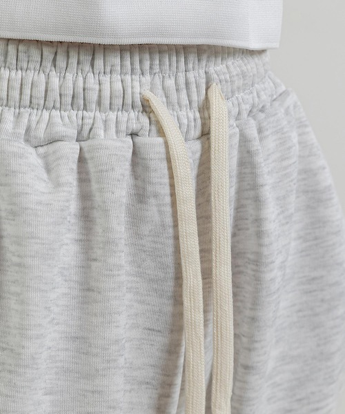 DAY CLOSET(デイ クローゼット)の「【ドラマ衣装提供】レディース リラクシー裾ファスナースウェットパンツ(スウェットパンツ・レディース・ブラック/オートミール・M/L/XL/2XL)」の19枚目の写真