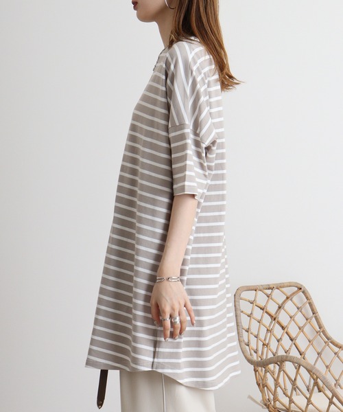 mitis（ミティス）の「mitis 綿素材ボーダー柄 6分袖チュニック丈Tシャツ（Tシャツ/カットソー・レディース・ブラック×ホワイト/ベージュ系/ホワイト×ネイビー・M）」の21枚目の写真