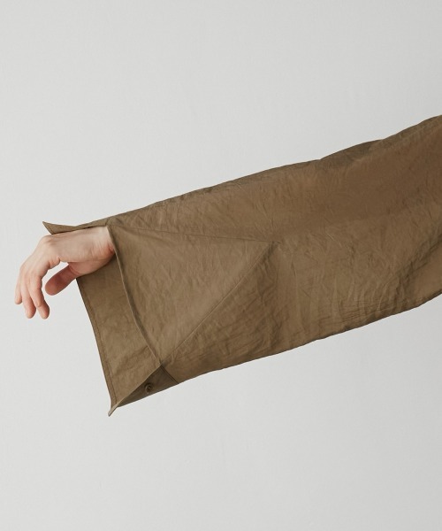 LA PEAU DE GEM（ラポドゥジェム）の「【LA PEAU DE GEM】シアーオーバースリーブシャツ（シャツ/ブラウス・レディース・ホワイト/キャメル/ブラック・FREE）」の16枚目の写真