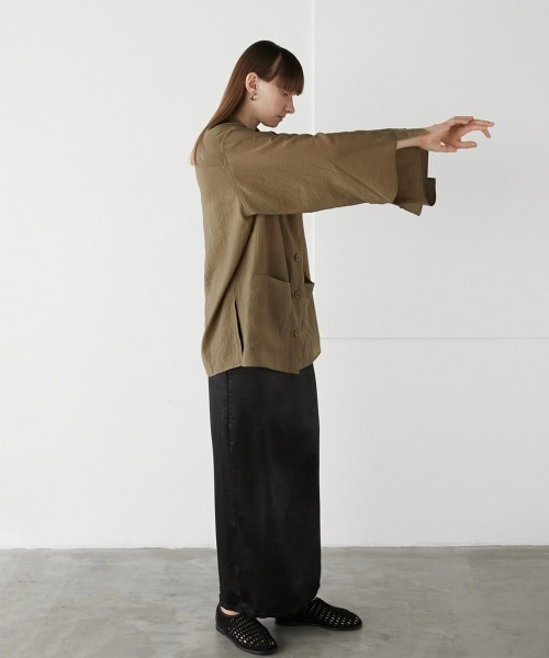 LA PEAU DE GEM（ラポドゥジェム）の「【LA PEAU DE GEM】シアーオーバースリーブシャツ（シャツ/ブラウス・レディース・ホワイト/キャメル/ブラック・FREE）」の13枚目の写真