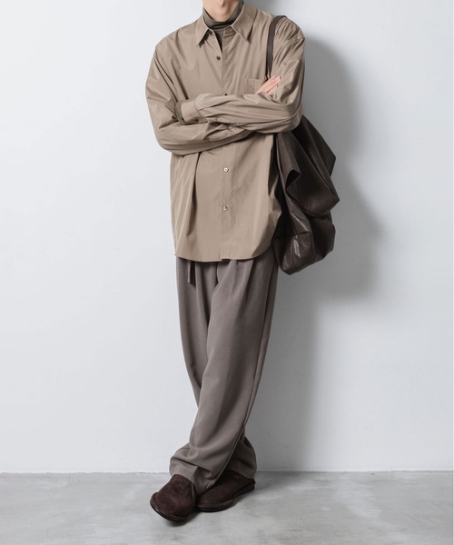 ATTACHMENT（アタッチメント）の「PE ストレッチダブルクロス ベルテッド ワイドテーパードトラウザーズ / PE STRETCH DOUBLE CLOTH BELTED WIDE TAPERD TROUSERS（スラックス・メンズ・ブラック/ライトグレー系/グレー系・1/2/3）」の5枚目の写真