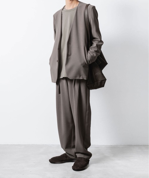 ATTACHMENT（アタッチメント）の「PE ストレッチダブルクロス ベルテッド ワイドテーパードトラウザーズ / PE STRETCH DOUBLE CLOTH BELTED WIDE TAPERD TROUSERS（スラックス・メンズ・ブラック/ライトグレー系/グレー系・1/2/3）」の4枚目の写真