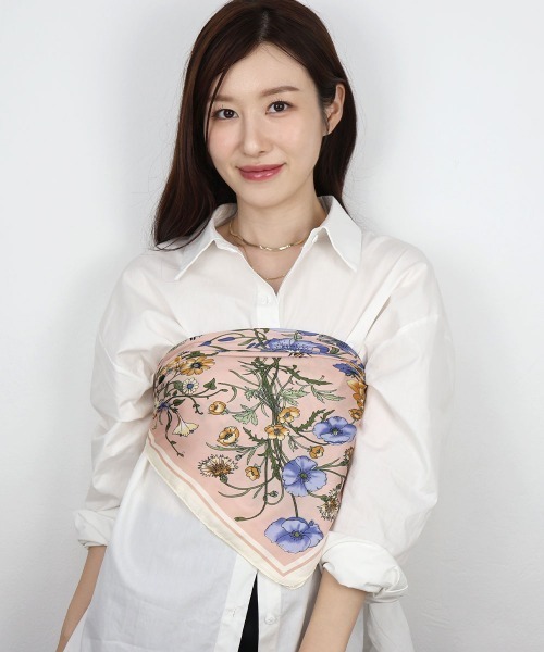 ★Delvaux直営店★Stargazer スカーフ 70cm セール】サテン アソート スカーフ / 70×70cm（バンダナ