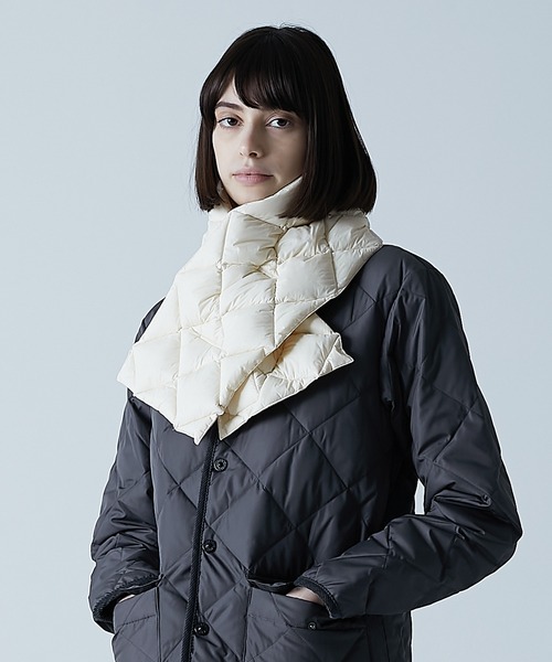 TAION(タイオン)の「【TAION(タイオン)】〈グッズ〉シティ ダウンマフラー(マフラー・メンズ・ネイビー/チャコールグレー/チョコ/オリーブ/オフホワイト/チャコール/ブラウン系/ダークネイビー/グレイッシュベージュ/ブラック/カーキ・ONESIZE)」の12枚目の写真