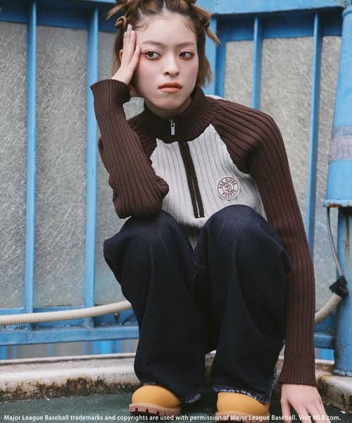 BACK TO THE FIELD（バック トゥー ザ フィールド）の「【MLB】サークルロゴハーフZIPニットトップス（ニット/セーター・レディース・ベージュ/ホワイト/グレー・FREE）」の20枚目の写真