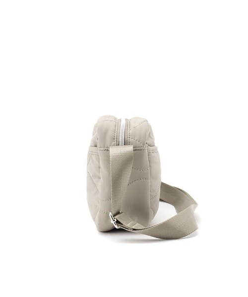 SHOO・LA・RUE(シューラルー)の「◆レジャーや旅行にも キルトスクエアショルダーバッグ(ショルダーバッグ・レディース・グリーン/ブラック/ナチュラル・00)」の18枚目の写真